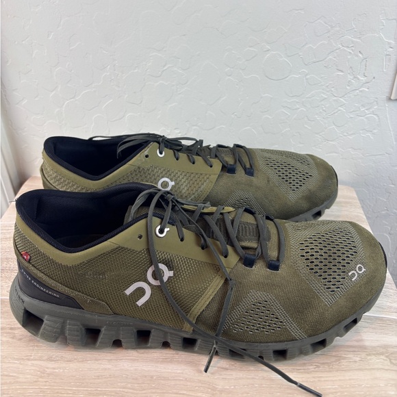 Men’s on cloud size 11.5 running shoes sneakers - Picture 3 of 8